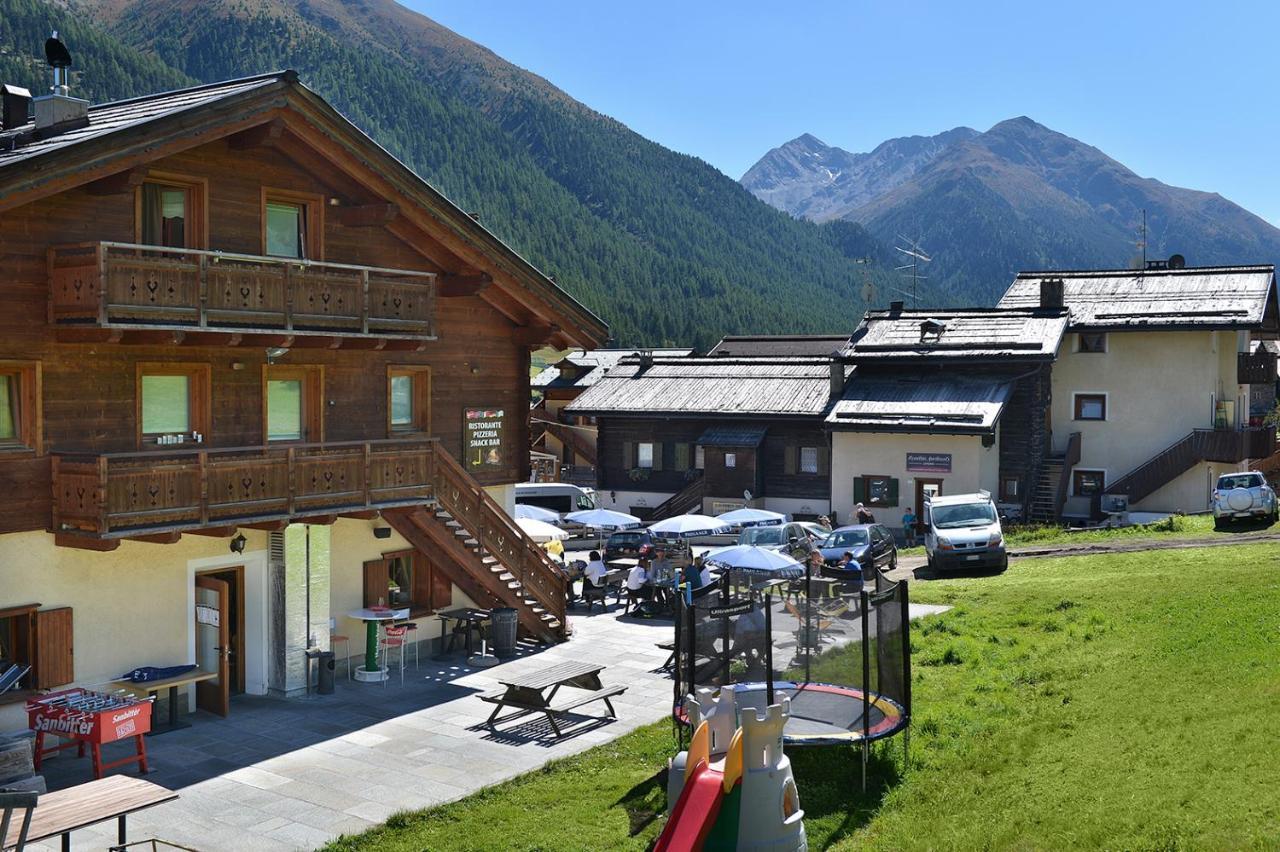Hotel San Giovanni Livigno Bagian luar foto