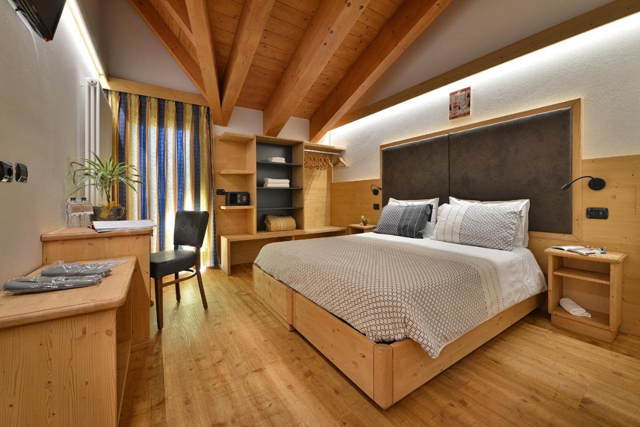 Hotel San Giovanni Livigno Bagian luar foto