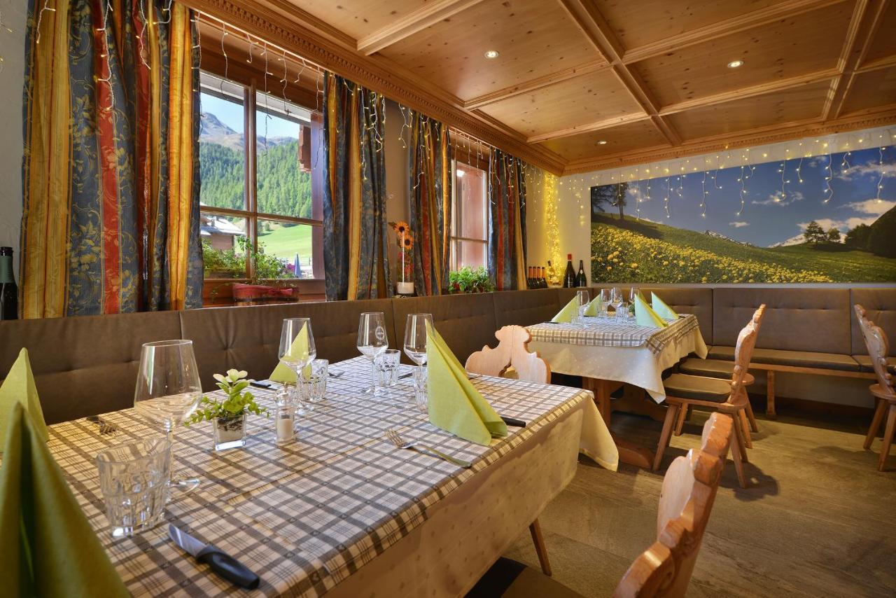 Hotel San Giovanni Livigno Bagian luar foto