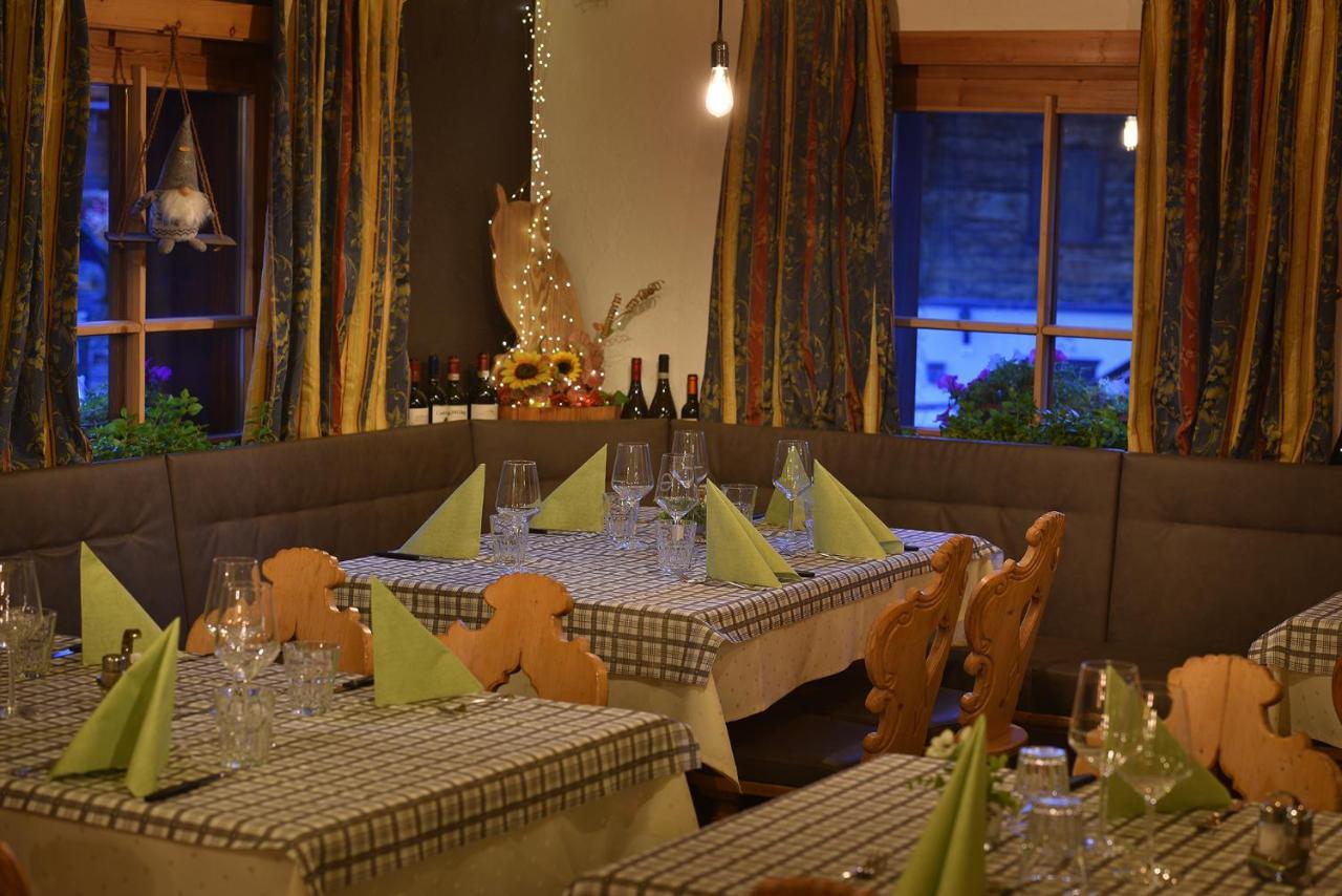 Hotel San Giovanni Livigno Bagian luar foto